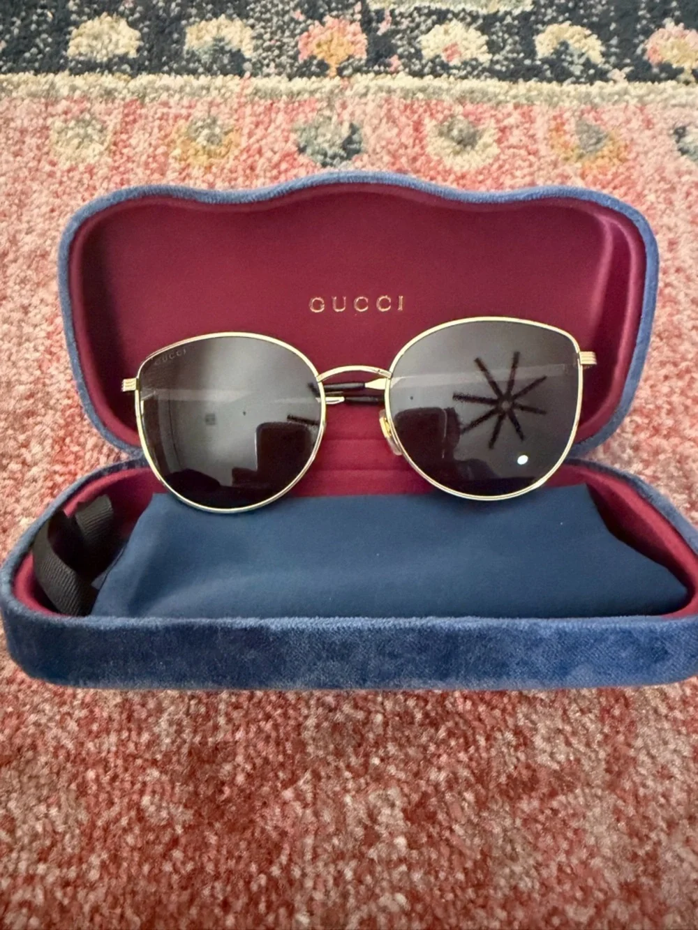Gucci Gold Frame Sunglasses with Black Lenses - Picture 1 of 5